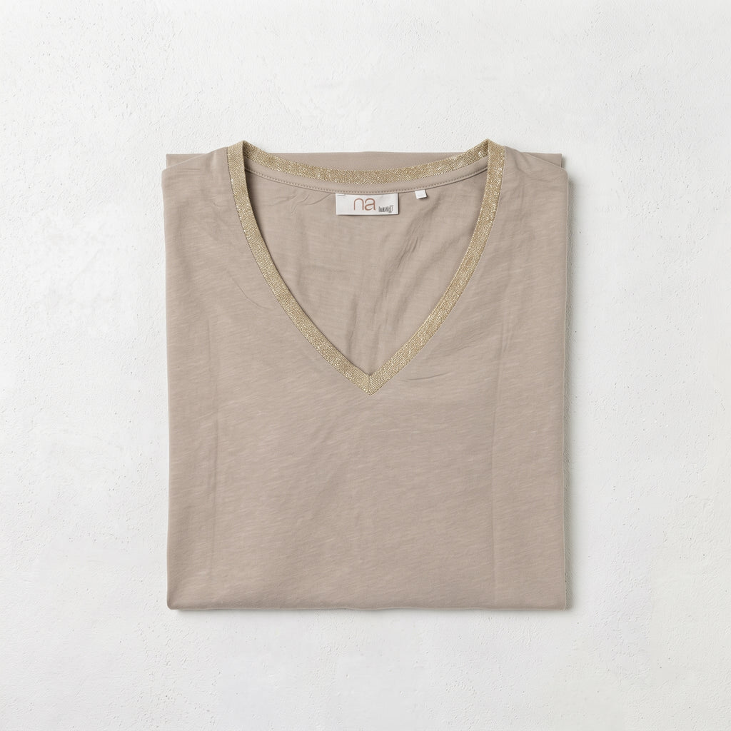 MLN | Women's Contrast Trim Deep V-Neck Muscle Tee - Black & Taupe