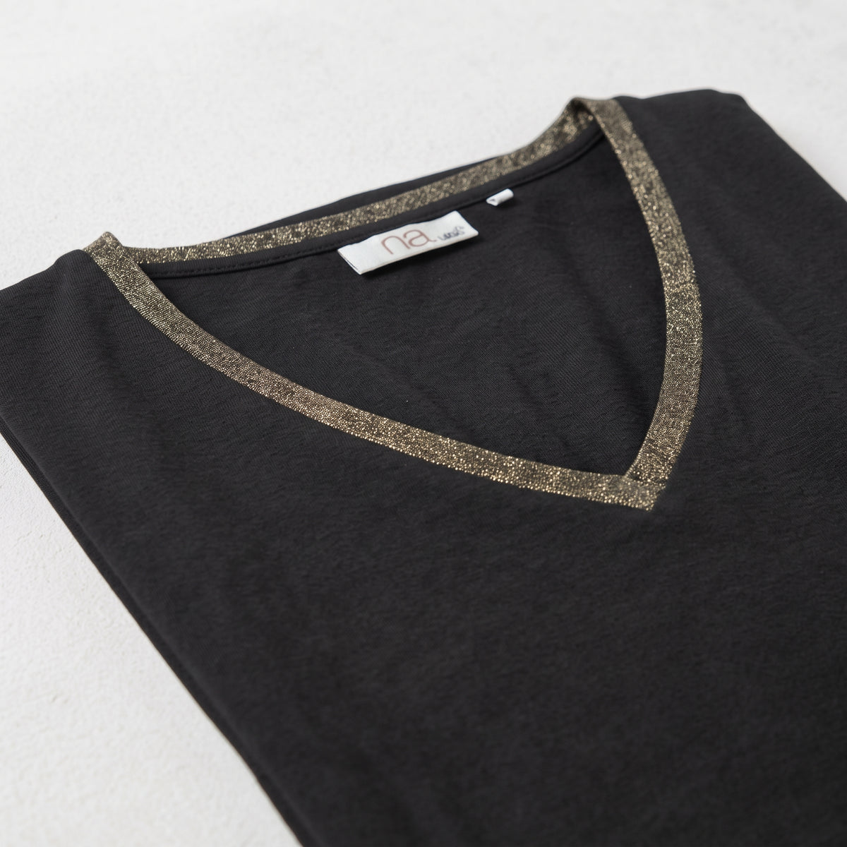 MLN | Women's Contrast Trim Deep V-Neck Muscle Tee - Black & Taupe